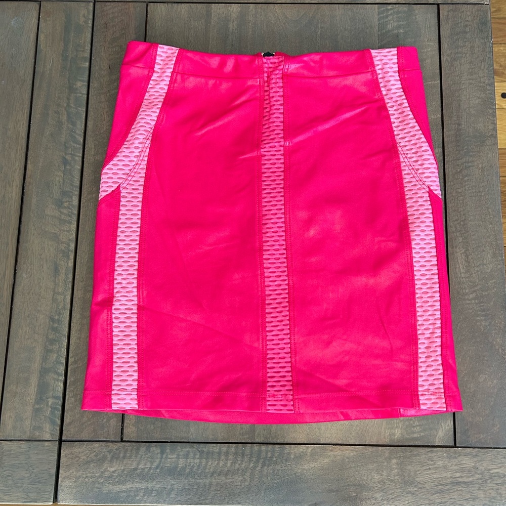 Koral Arch Infinity Skirt - size Small - Hot Pink